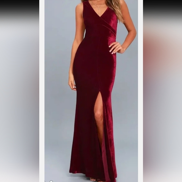 Lulus Dresses & Skirts - LULUS Burgundy Velvet Maxi Dress